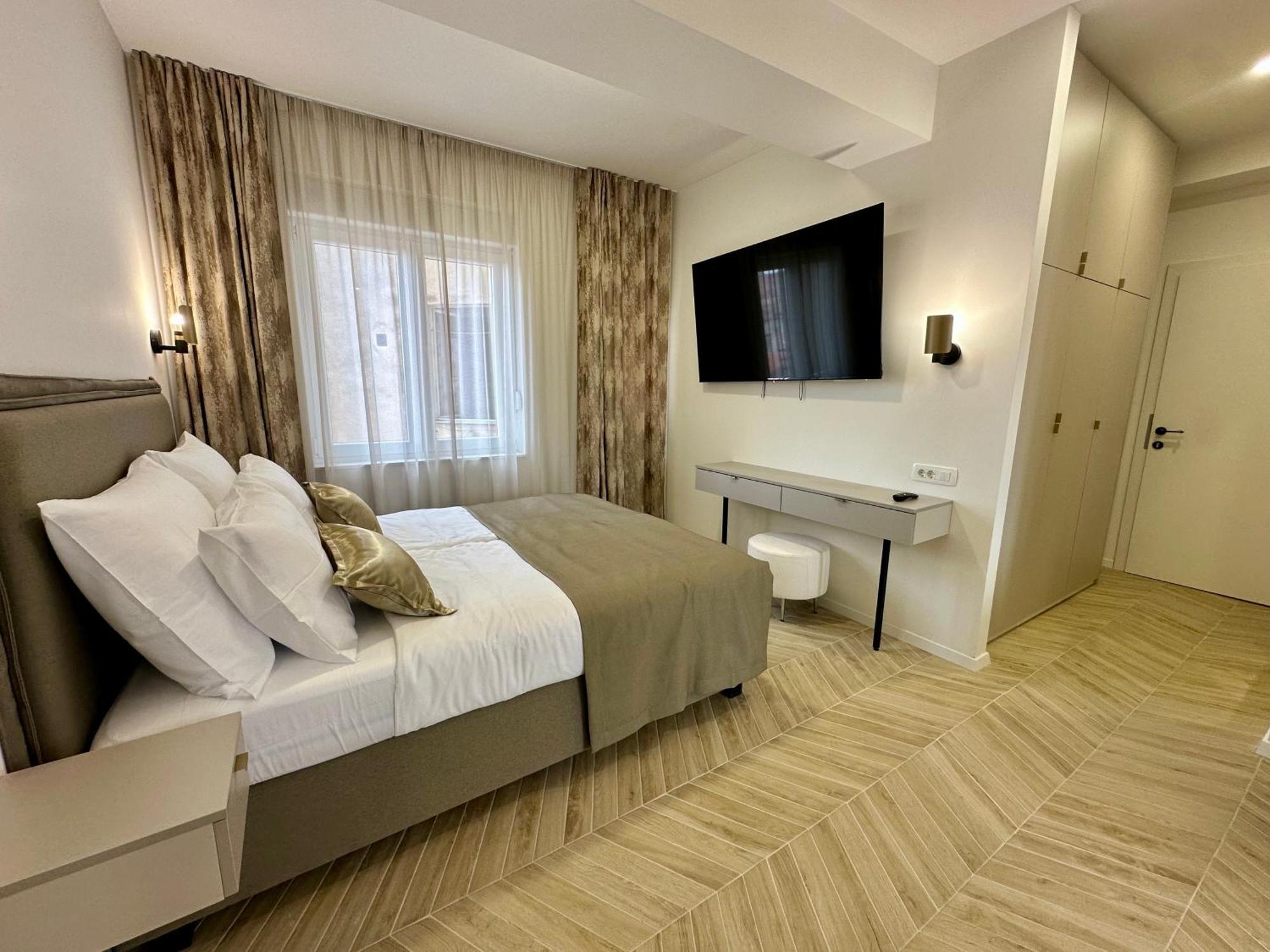 Mariani Luxury Rooms In Center Split Exterior photo