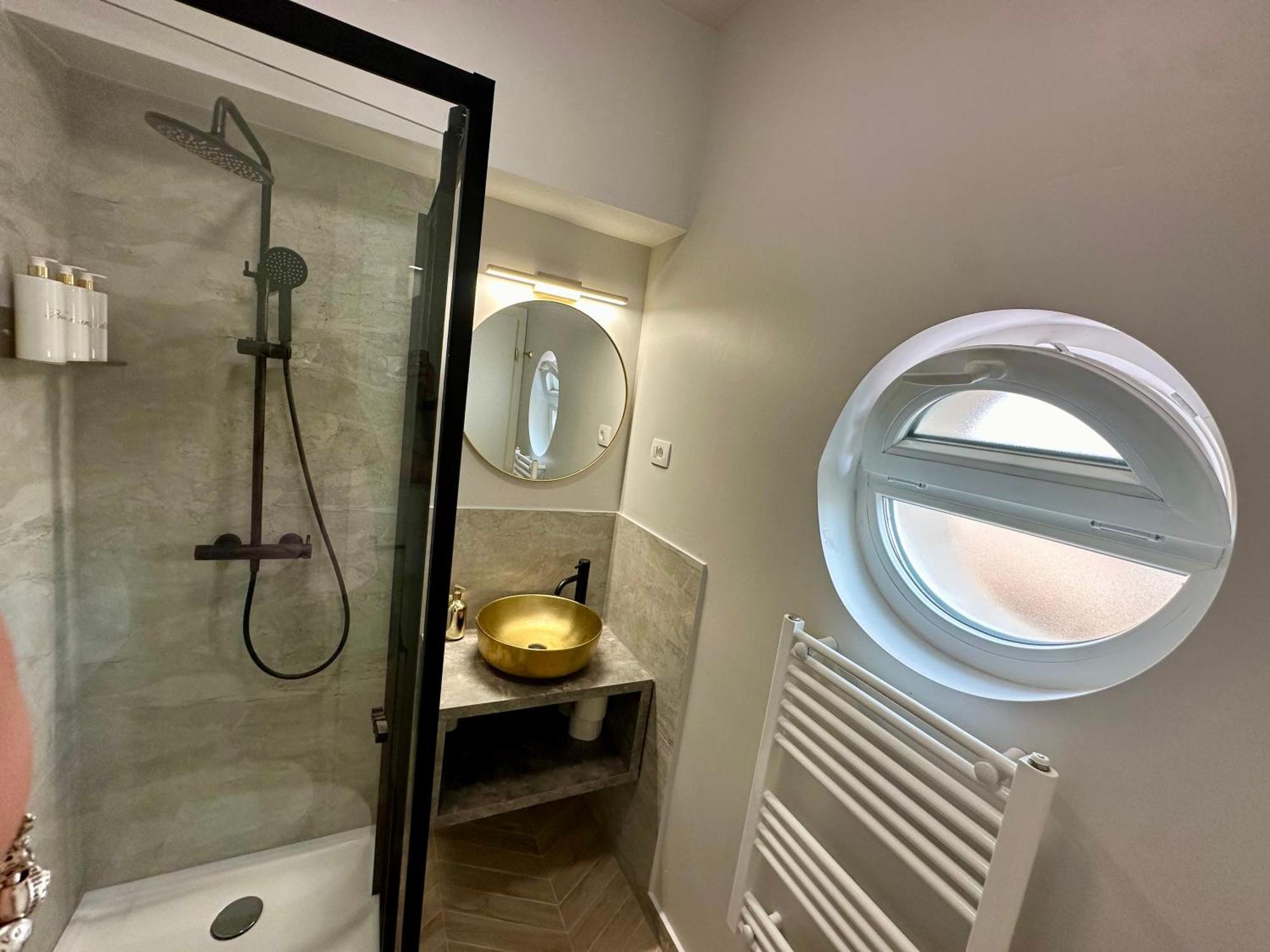 Mariani Luxury Rooms In Center Split Exterior photo